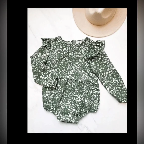 Romper - Picture 2 of 9